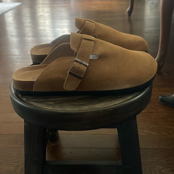 Suede clogs euro size 41 U.S. size 9 very similar to Birkenstocks - Picture 1 of 4